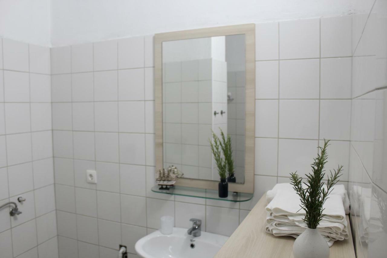 Apartments Andrea Vela Luka Extérieur photo