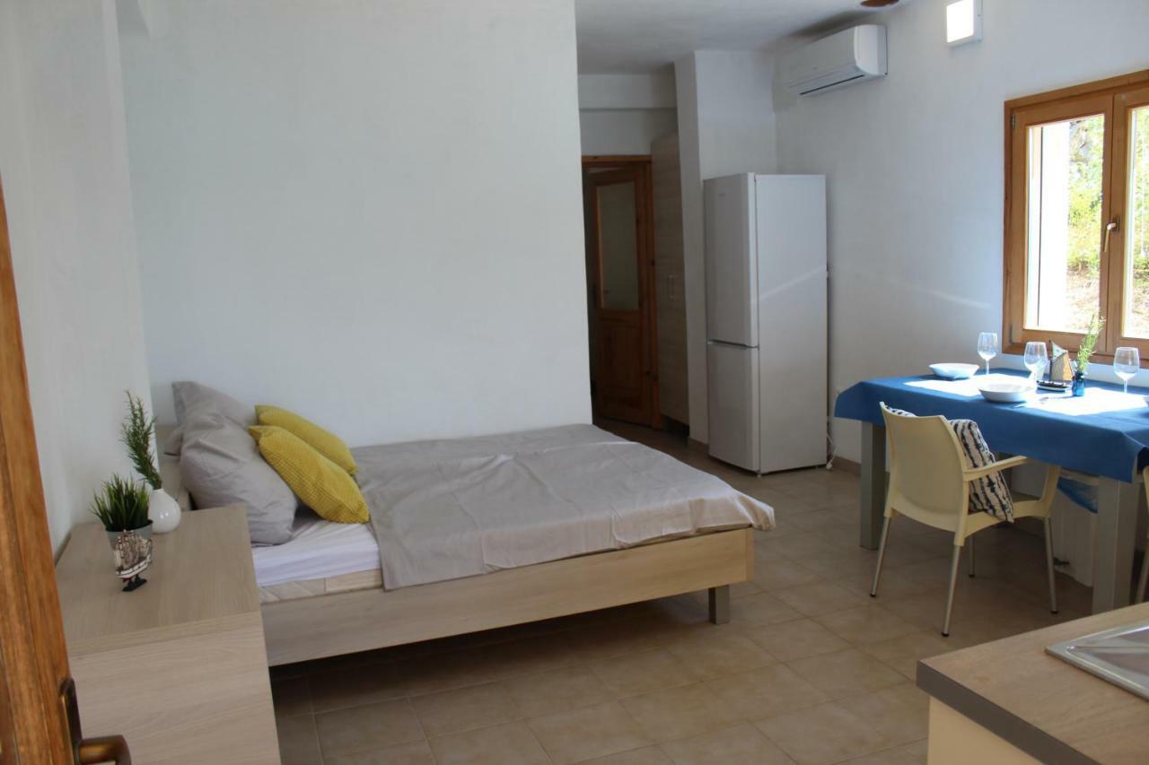 Apartments Andrea Vela Luka Extérieur photo